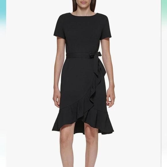 NWOT Calvin Klein Black Sheath Dress with Crew Neck and Short Sleeves Sz 8 - Picture 1 of 9